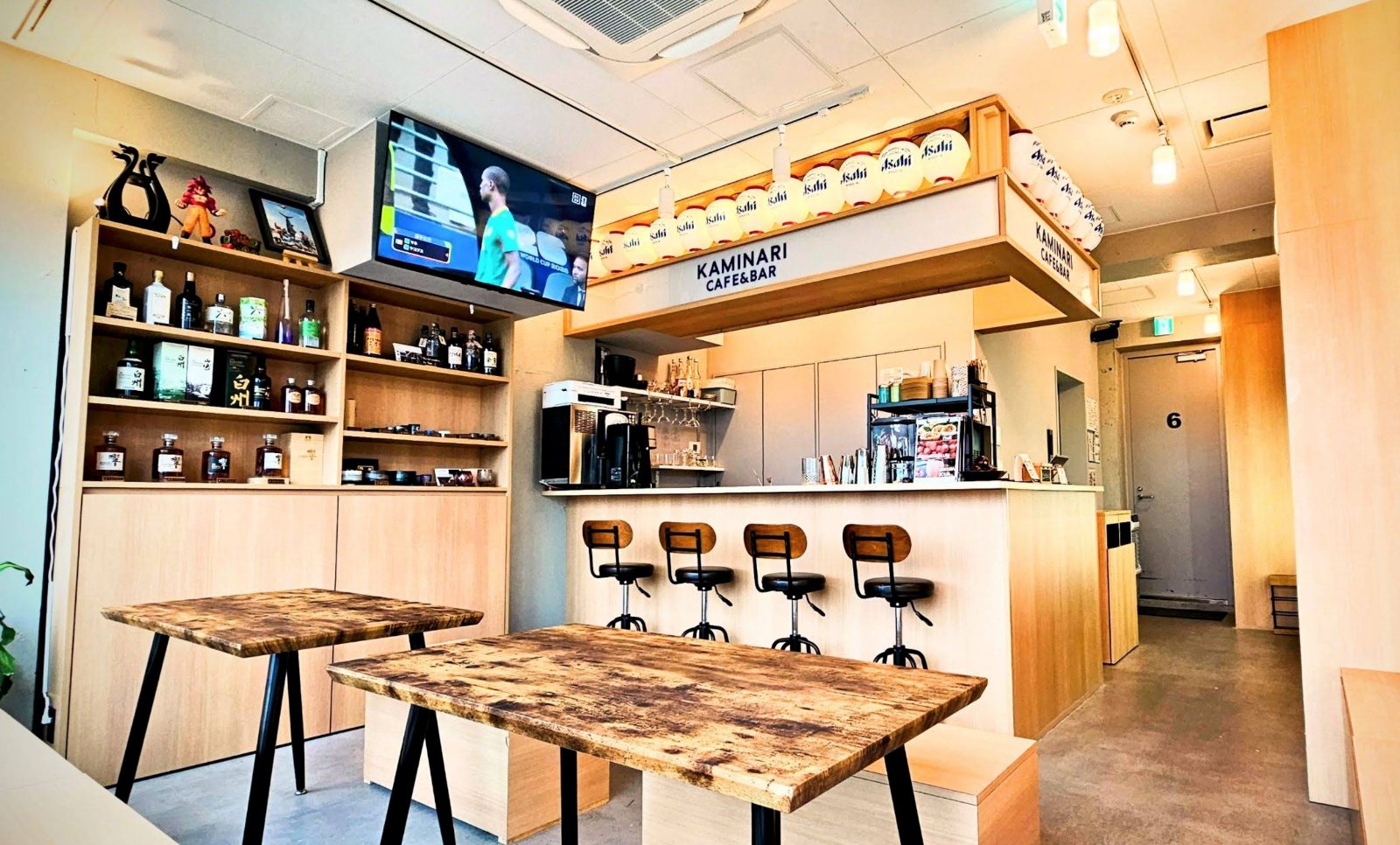 KAMINARI CAFE&BAR 店内写真